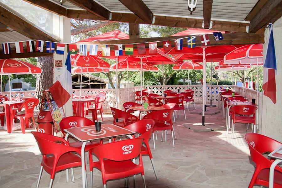 Camping Les Amandiers - Maeva Hotel Gallargues-le-Montueux Exterior foto